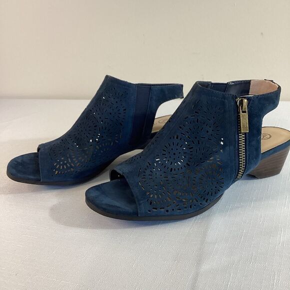 Bella-Vita Navy Blue Suede Leather Side Zip Sandal Size 6W - Picture 3 of 11